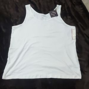 Ava & Viv White Tank Top. 4X (New with Tag)